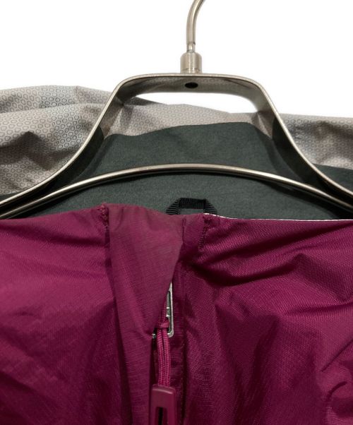 Patagonia（パタゴニア）Patagonia (パタゴニア) TorrentShell Jacket グレー×ピンク サイズ:Sの古着・服飾アイテム