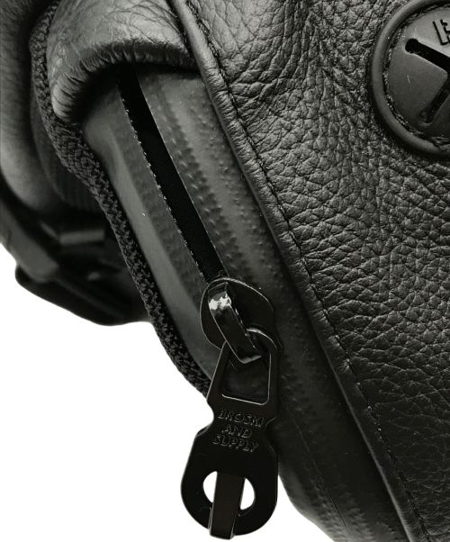 BROSKI and SUPPLY（ブロスキーアンドサプライ）BROSKI and SUPPLY (ブロスキーアンドサプライ) Adjust sling multi bag ブラック サイズ:-の古着・服飾アイテム