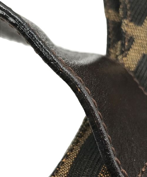 FENDI（フェンディ）FENDI (フェンディ) ズッカ柄 マンマバケット ショルダーバッグ ブラウン サイズ:-の古着・服飾アイテム