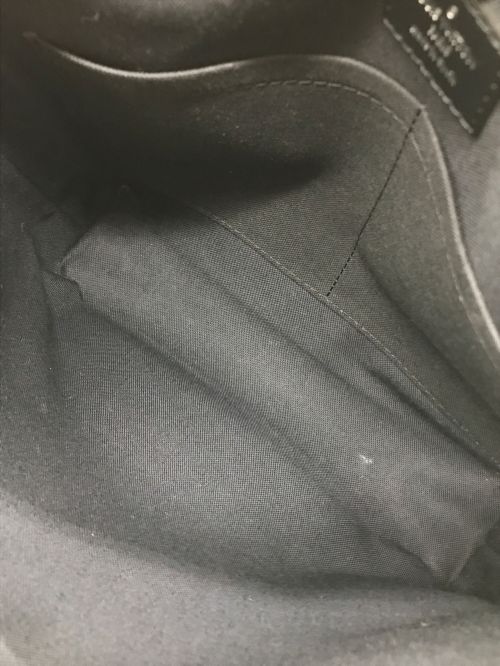 LOUIS VUITTON（ルイ ヴィトン）LOUIS VUITTON (ルイ ヴィトン) ディストリクトPM ショルダーバッグ ブラック×グレー サイズ:-の古着・服飾アイテム