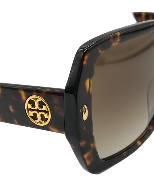 TORY BURCH（トリーバーチ）TORY BURCH (トリーバーチ) ミラー オーバーサイズ スクエア サングラス dark tortoise / brown gradient サイズ:56□18-145-51の古着・服飾アイテム