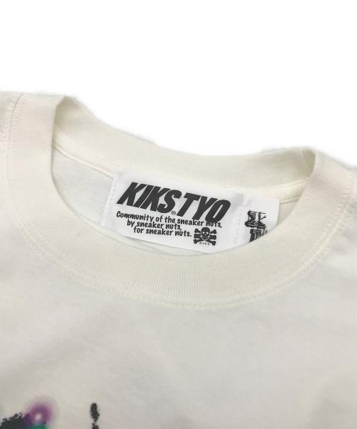 KIKS TYO（キックスティーワイオー）KIKS TYO (キックスティーワイオー) プリントTシャツ ホワイト サイズ:XLの古着・服飾アイテム