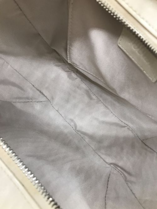 FOLNUA（フォルニュア）FOLNUA (フォルニュア) オーバルバッグ アイボリー サイズ:-の古着・服飾アイテム