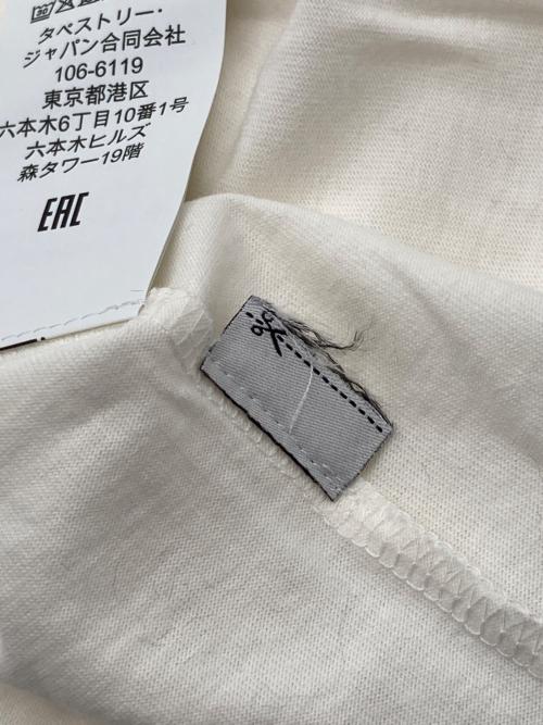 COACH（コーチ）COACH (コーチ) DISNEY (ディズニー) ロープクライム ミッキーマウス シグネチャー Tシャツ ブラウン×ホワイト サイズ:Sの古着・服飾アイテム