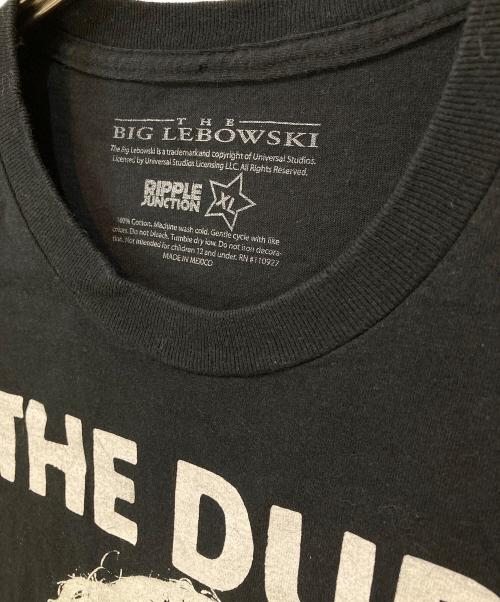 RIPPLE JUNCTION（リップルジャンクション）RIPPLE JUNCTION (リップルジャンクション) THE BIG LEBOWSKI THE DUDE ABIDES Tシャツ ブラック サイズ:XLの古着・服飾アイテム