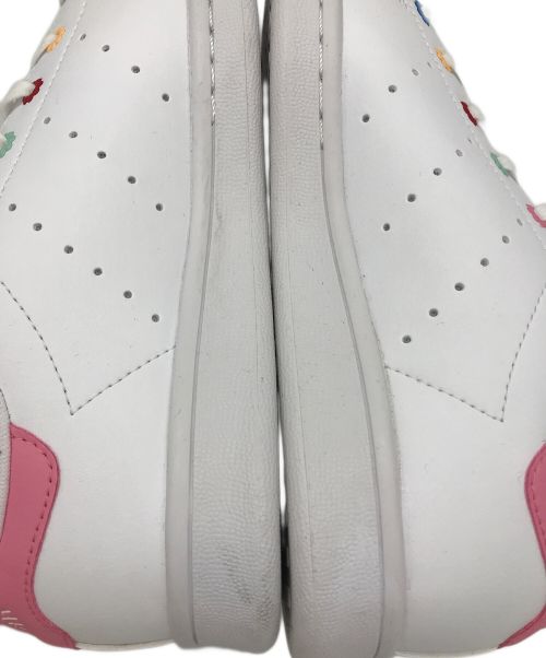 adidas（アディダス）adidas (アディダス) STAN SMITH J HELLO KITTY ローカットスニーカー ホワイト サイズ:US4の古着・服飾アイテム