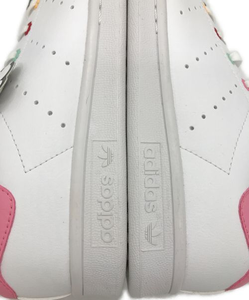 adidas（アディダス）adidas (アディダス) STAN SMITH J HELLO KITTY ローカットスニーカー ホワイト サイズ:US4の古着・服飾アイテム