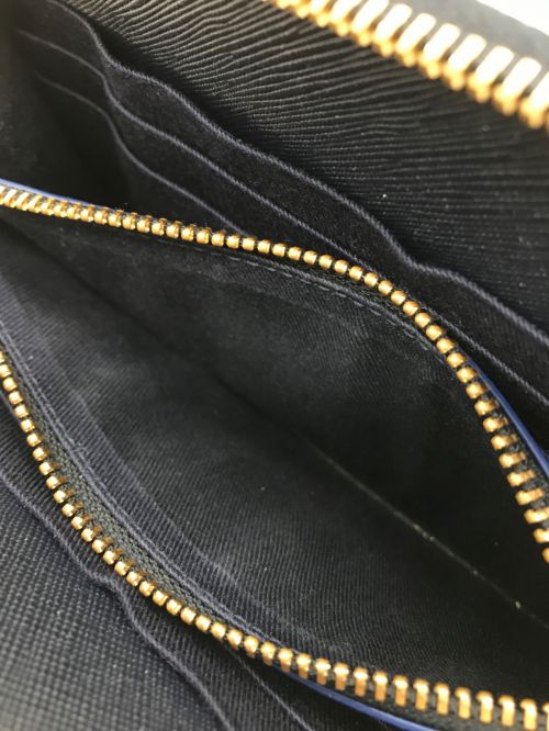 A.P.C.（アーペーセー）A.P.C. (アーペーセー) DEMI LUNE ハーフムーン ラウンドファスナー財布 ネイビー サイズ:-の古着・服飾アイテム