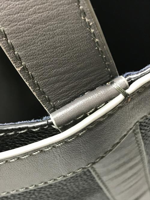 J&M DAVIDSON（ジェイ＆エム デヴィッドソン）J&M DAVIDSON (ジェイ＆エム デヴィッドソン) レザートートバッグ ブラック×グレー サイズ:-の古着・服飾アイテム