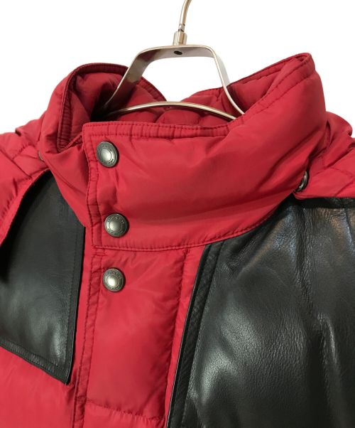 COACH（コーチ）COACH (コーチ) ダウンジャケット ブラック×レッド サイズ:Mの古着・服飾アイテム