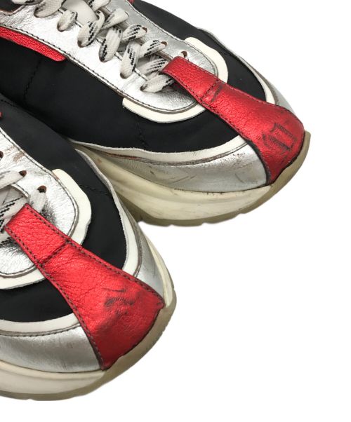 JIMMY CHOO（ジミーチュウ）JIMMY CHOO (ジミーチュウ) RAINE ダッドスニーカー ブラック×レッド サイズ:42の古着・服飾アイテム