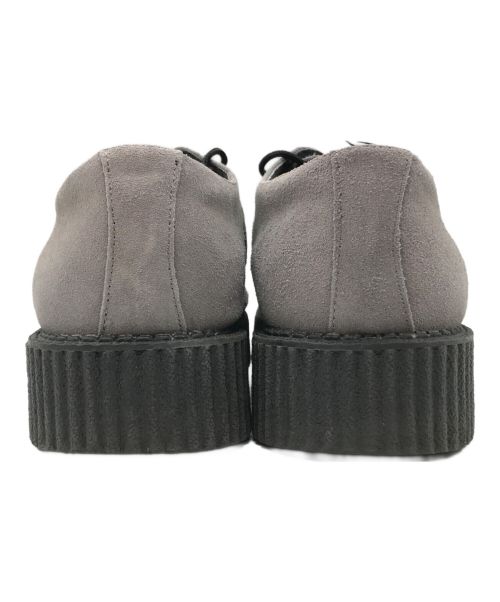 TUK（ティーユーケー）TUK (ティーユーケー) suede low sole creeper シューズ ブラック×グレー サイズ:9の古着・服飾アイテム