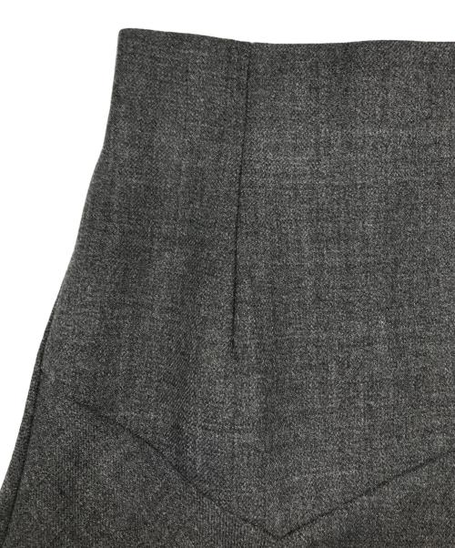 H BEAUTY&YOUTH（エイチ ビューティー&ユース）H BEAUTY&YOUTH (エイチ ビューティー&ユース) KARSEY IRREGULAR HEM SKIRT グレー サイズ:Sの古着・服飾アイテム