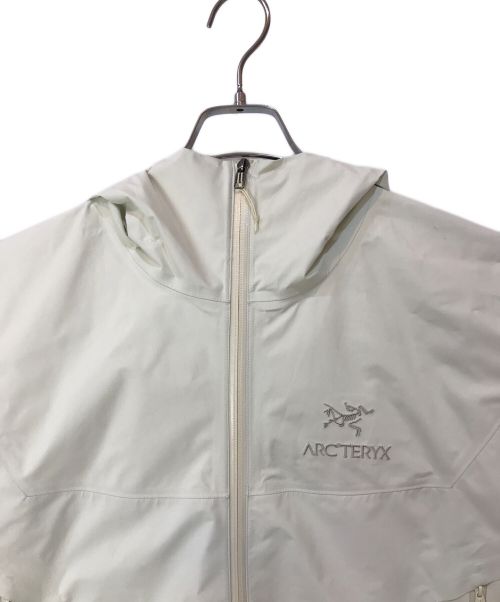ARC'TERYX（アークテリクス）ARC'TERYX (アークテリクス) Beta SL Jacket ホワイト サイズ:Lの古着・服飾アイテム