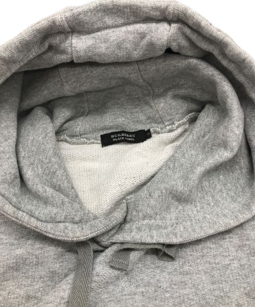 BURBERRY BLACK LABEL（バーバリーブラックレーベル）BURBERRY BLACK LABEL (バーバリーブラックレーベル) プルオーバーパーカー グレー サイズ:2の古着・服飾アイテム