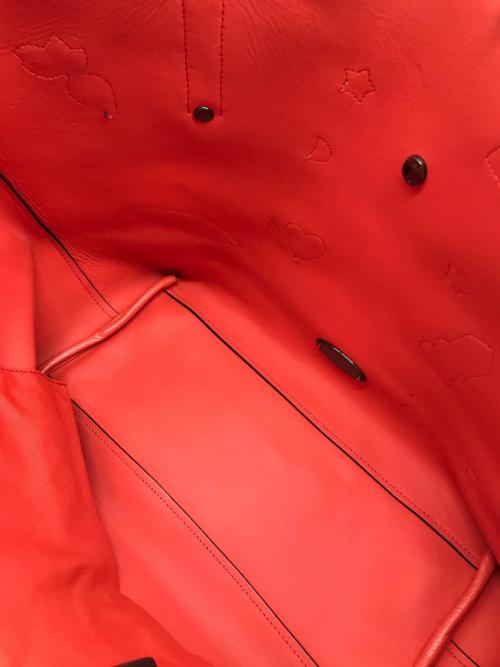 COACH（コーチ）COACH (コーチ) ポリッシュド ペブルレザー ウィズ スーベニア エンブロイダリー マーケットトートバッグ ブラック サイズ:-の古着・服飾アイテム