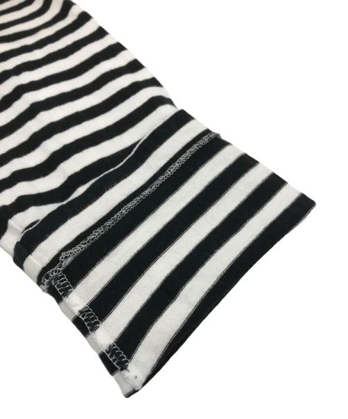 PLAY COMME des GARCONS（プレイコムデギャルソン）PLAY COMME des GARCONS (プレイ コムデギャルソン) ワンポイント・レッド・ハート ロングボーダーTシャツ ホワイト×ブラック サイズ:XLの古着・服飾アイテム