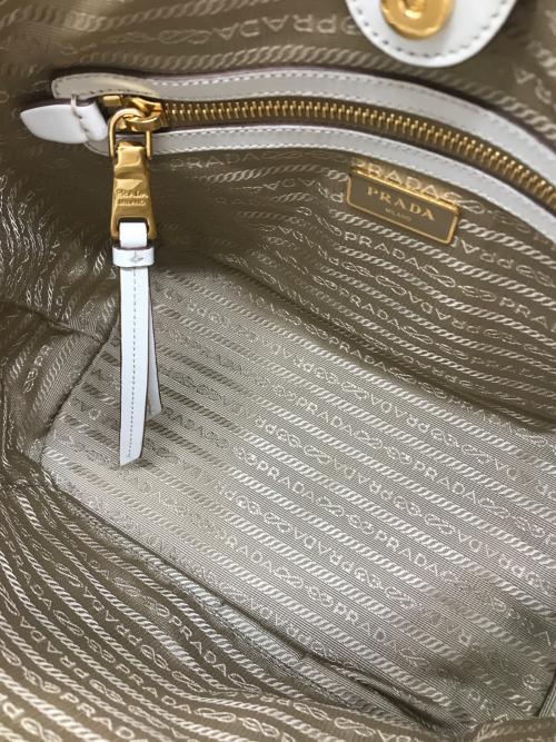 PRADA（プラダ）PRADA (プラダ) ロゴジャガード 2WAYショルダーバッグ ベージュ サイズ:-の古着・服飾アイテム