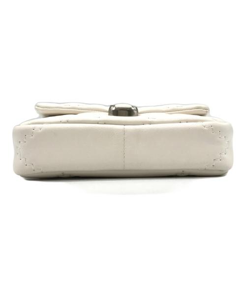 MARC JACOBS（マークジェイコブズ）MARC JACOBS (マーク ジェイコブス) The Quilted J Marc Mini Bag ホワイト サイズ:-の古着・服飾アイテム