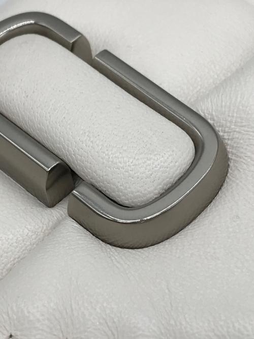 MARC JACOBS（マークジェイコブズ）MARC JACOBS (マーク ジェイコブス) The Quilted J Marc Mini Bag ホワイト サイズ:-の古着・服飾アイテム