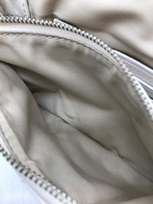 MARC JACOBS（マークジェイコブズ）MARC JACOBS (マーク ジェイコブス) The Quilted J Marc Mini Bag ホワイト サイズ:-の古着・服飾アイテム