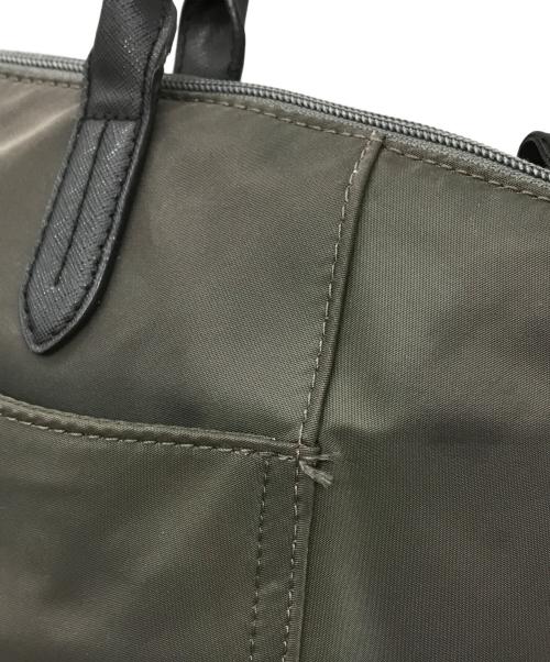 MICHAEL KORS（マイケル・コース）MICHAEL KORS (マイケルコース) NYLON KELSEY MD TZ TOTEバッグ カーキ サイズ:-の古着・服飾アイテム