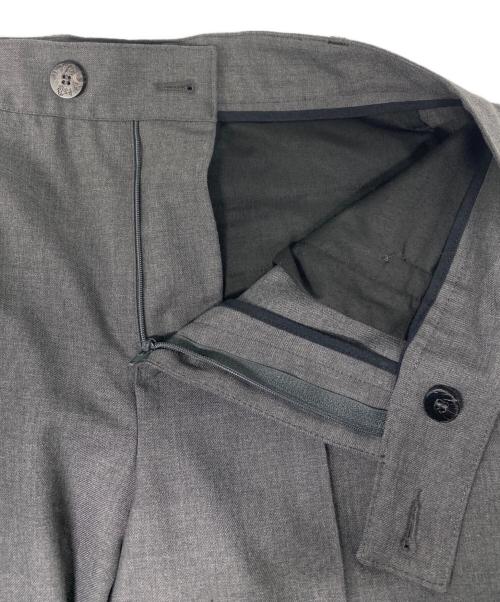 ERNEST W.BAKER（アーネストダブルベーカー）ERNEST W.BAKER (アーネストダブルベーカー) ダブルフレアスラックス グレー サイズ:Mの古着・服飾アイテム