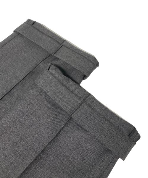 ERNEST W.BAKER（アーネストダブルベーカー）ERNEST W.BAKER (アーネストダブルベーカー) ダブルフレアスラックス グレー サイズ:Mの古着・服飾アイテム