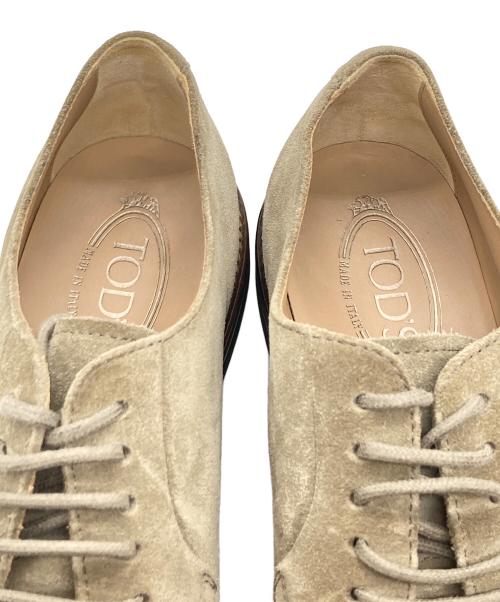 TOD'S（トッズ）TOD'S (トッズ) スウェードプレーントゥシューズ ベージュ サイズ:61/2の古着・服飾アイテム