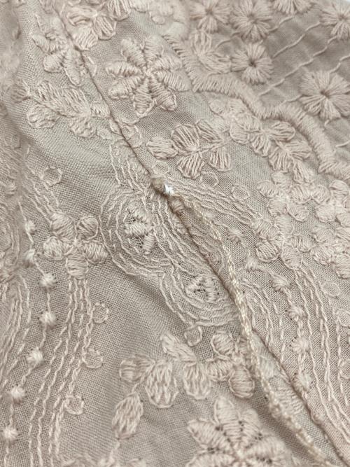 HER LIP TO（ハーリップトゥ）HER LIP TO (ハーリップトゥ) TieFront Embroidery Dress ベージュ サイズ:Sの古着・服飾アイテム