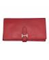 HERMES（エルメス）の古着「ベアン 長財布」｜レッド