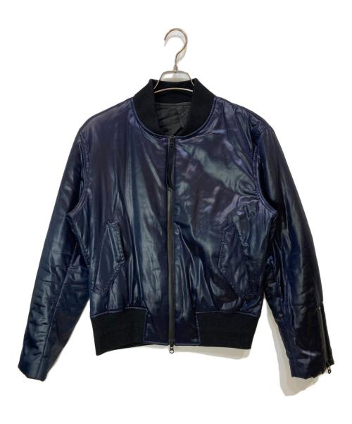 JOHN LAWRENCE SULLIVAN（ジョン ローレンス サリバン）JOHN LAWRENCE SULLIVAN (ジョン ローレンス サリバン) ロイヤルストレッチサテンブルゾン ネイビー サイズ:36の古着・服飾アイテム