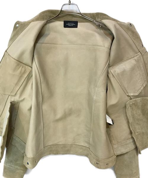UNUSED（アンユーズド）UNUSED (アンユーズド) オーバーサイズスウェードレザートラッカージャケット ベージュ サイズ:4の古着・服飾アイテム