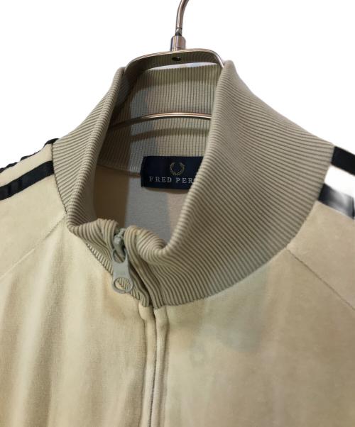 FRED PERRY（フレッドペリー）FRED PERRY (フレッドペリー) ベロアトラックャケット ベージュの古着・服飾アイテム