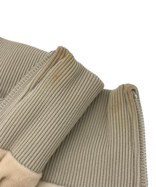 FRED PERRY（フレッドペリー）FRED PERRY (フレッドペリー) ベロアトラックャケット ベージュの古着・服飾アイテム