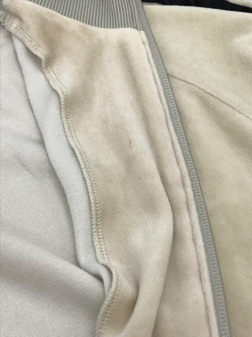 FRED PERRY（フレッドペリー）FRED PERRY (フレッドペリー) ベロアトラックャケット ベージュの古着・服飾アイテム