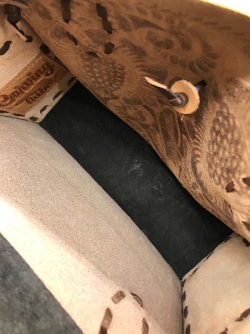 Carving Tribes（カービングトライブス）Carving Tribes (カービングトライブス) マエストラ イエロー サイズ:-の古着・服飾アイテム