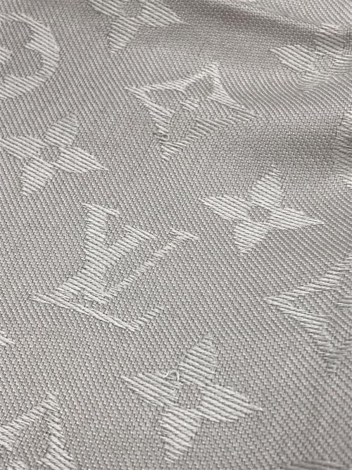 LOUIS VUITTON（ルイ ヴィトン）LOUIS VUITTON (ルイ ヴィトン) ショール・モノグラム シャイン グレージュ サイズ:-の古着・服飾アイテム