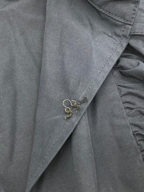 ELLIE（エリー）ELLIE (エリー) 2WAYハーフボリュームスリーブブラウス ネイビー サイズ:Fの古着・服飾アイテム