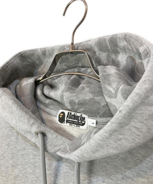 A BATHING APE（アベイシングエイプ）A BATHING APE (ア ベイシング エイプ) ONE POINT RELAXED PULLOVER HOODIE グレー サイズ:Lの古着・服飾アイテム