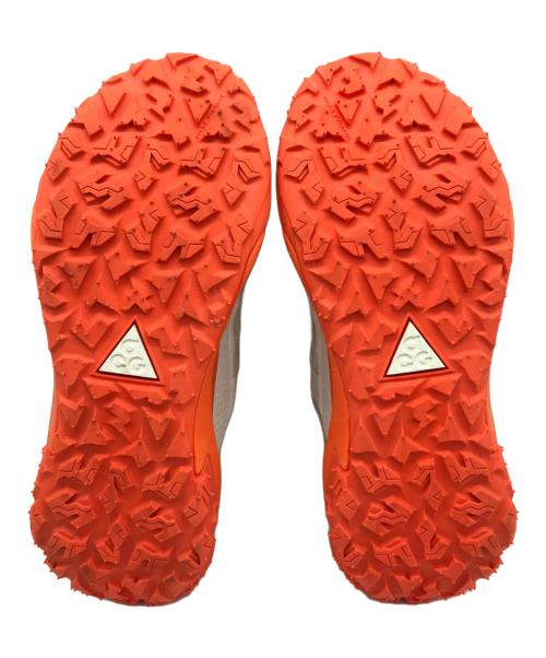 NIKE ACG（ナイキエーシージー）NIKE ACG Mountain Fly 2 Low(マウンテン フライ 2 ロー)/ローカットスニーカー Summit White/Summit White-Safety Orange-Black サイズ:US10.5の古着・服飾アイテム