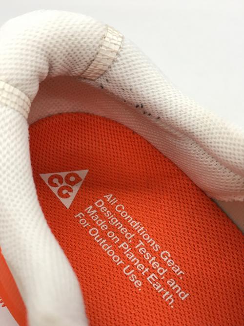 NIKE ACG（ナイキエーシージー）NIKE ACG Mountain Fly 2 Low(マウンテン フライ 2 ロー)/ローカットスニーカー Summit White/Summit White-Safety Orange-Black サイズ:US10.5の古着・服飾アイテム