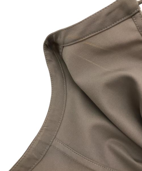 HYKE（ハイク）HYKE (ハイク) 20SS TAFFETA SHIRRED TOP タフタ シャーリング トップ ブラウス ベージュ サイズ:1の古着・服飾アイテム