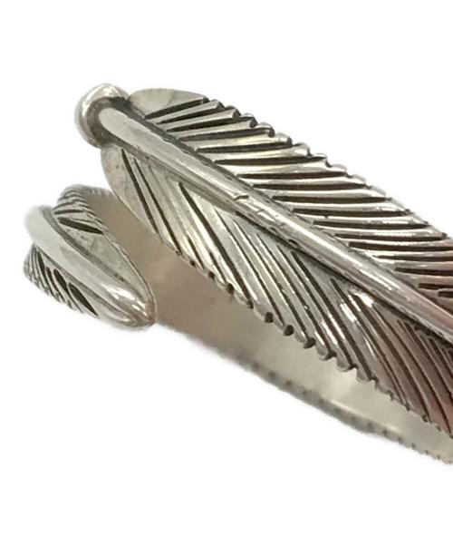 HARVEY MACE（ハーヴィー・メイス）HARVEY MACE (ハーヴィー・メイス) NAVAJO フェザーリング シルバーカラー サイズ:24号の古着・服飾アイテム