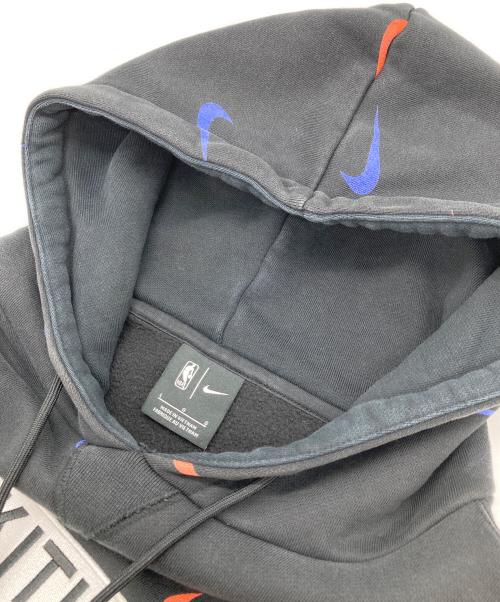 NIKE（ナイキ）NIKE (ナイキ) KITH (キス) NBA (エヌビーエー) Knicks Swoosh Hoodie ブラック サイズ:Lの古着・服飾アイテム