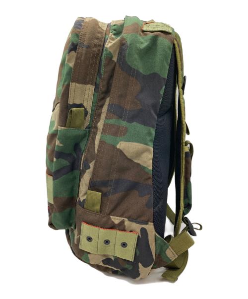 BRIEFING（ブリーフィング）BRIEFING (ブリーフィング) URBAN RESEARCH DOORS (アーバンリサーチドアーズ) FORCE カモフラ柄バックパック グリーン サイズ:-の古着・服飾アイテム