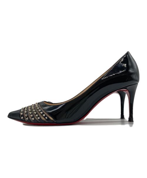 Christian Louboutin（クリスチャン・ルブタン）Christian Louboutin (クリスチャン・ルブタン) スタッズ ポインテッドトゥ エナメル ヒールパンプス ブラック サイズ:37の古着・服飾アイテム