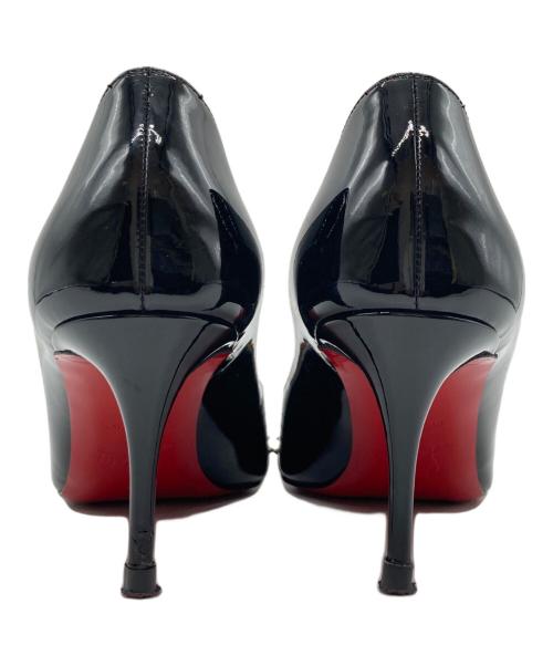 Christian Louboutin（クリスチャン・ルブタン）Christian Louboutin (クリスチャン・ルブタン) スタッズ ポインテッドトゥ エナメル ヒールパンプス ブラック サイズ:37の古着・服飾アイテム