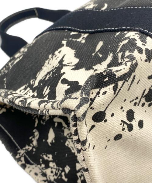 HERMES（エルメス）HERMES (エルメス) シュバル シュプリーズ ボラボラPM キャンバストートバッグ ブラック×ホワイト サイズ:-の古着・服飾アイテム