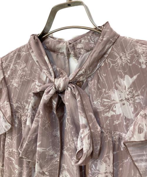 Apuweiser-riche（アプワイザーリッシェ）Apuweiser-riche (アプワイザーリッシェ) ニュアンスフラワープリントワンピース ピンクの古着・服飾アイテム